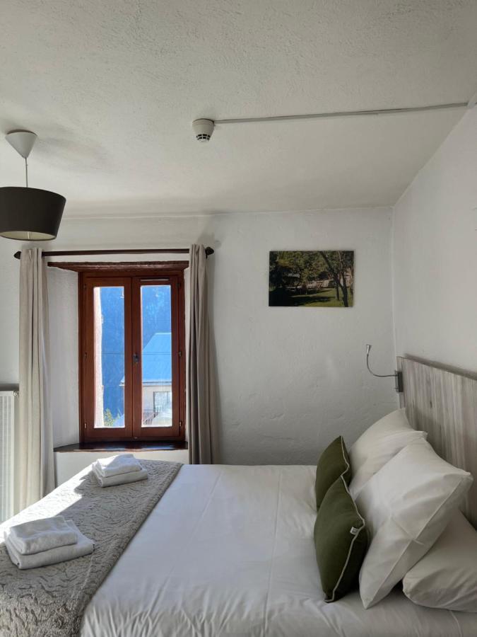 Le Prieure Hotel Uvernet-Fours Екстериор снимка
