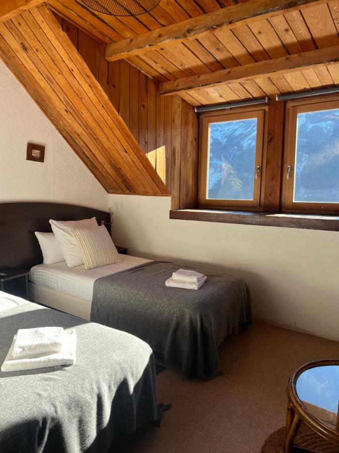 Le Prieure Hotel Uvernet-Fours Екстериор снимка
