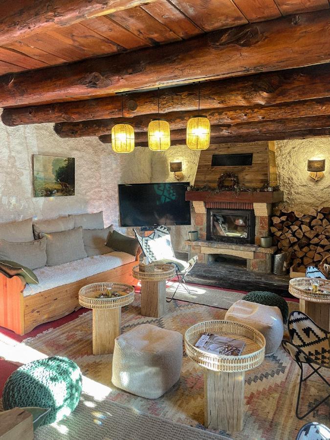Le Prieure Hotel Uvernet-Fours Екстериор снимка